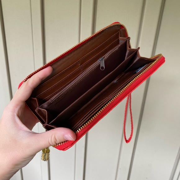 Red Wallet - Picture 2 of 9
